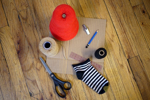 diy-challenge-sock-necklace-1