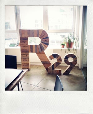 11_LargeWoodenScupturesofR29