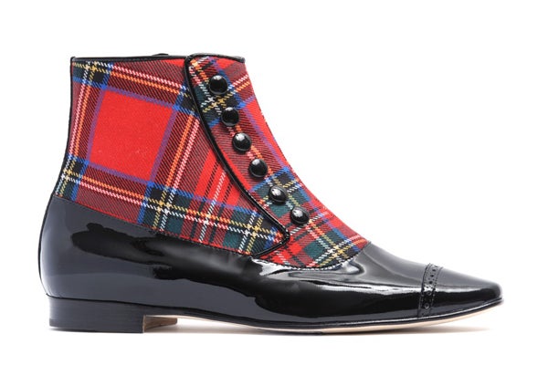 LC_Manolo-Blahnik-Archive-4a_HKD9995-1285