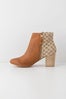 Miss-Albright-anthropologie-168