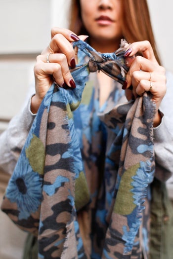 011_011_065WayScarf_JacquelineHarriet