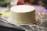 hot to decorate a cake
