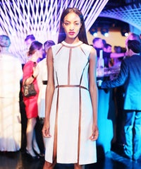 Last Night's Looks: 15 Stunning Ensembles, 1 Epic Art Event op