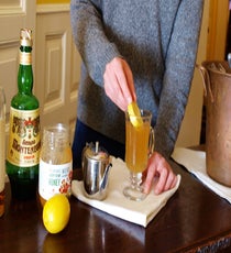 Garnish with the lemon slice and serve hot. 16_Step-5_2