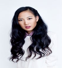 So gorgeous and feminine, yet still strong and sophisticated. Pair this style with a berry stain, long lashes, and a bold brow for a fierce fall look that will really turn heads. sleek-waves-7
