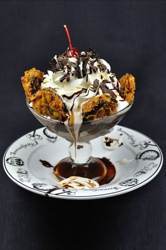 Serendipity3_Deep-Fried-Oreo-Sundae