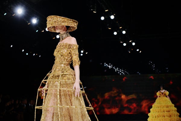 27_McQueen_SS13_NinaW_30