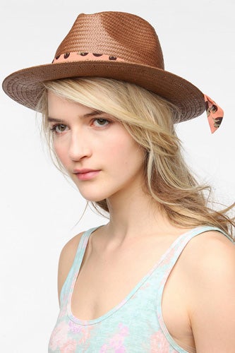 5-christys-urban-outfitters-49-[hat-to-shield-face]