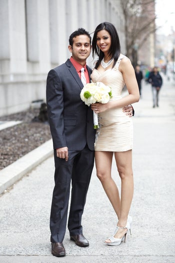 025_25_034_34_CityHallWeddingsDay01_388