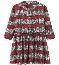 Celia Birtwell for Uniqlo 3/4 Sleeve Dress, $39.90, available at Uniqlo. celia-birtwell-uniqlo-39.90