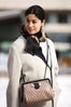 24_35__55A3784_Caroline_Issa