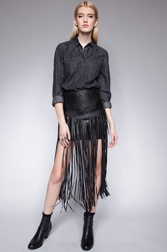 2-pixie-market-196-[fringe-and-other-elements-with-movement]