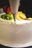 hot to decorate a cake
