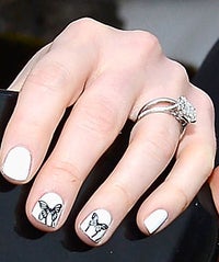 Anne Hathaway's Nails Go All Mariah On Us (And We Like It) anne-h-opener