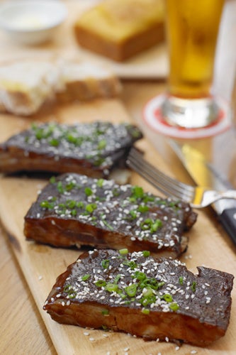 The-Dutch-Asian-White-Boy-Ribs-Photo-Credit-Mark-Roskams