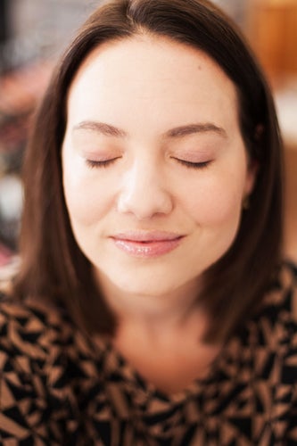 How To Wear A Bold Fall Lip With Eyes To Match
