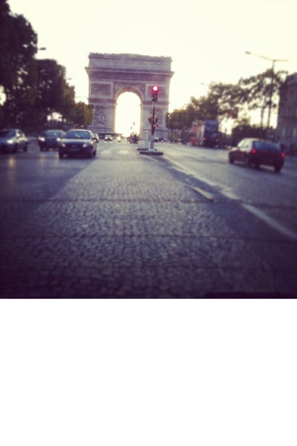 04_9to5Chic-Paris-1_sav