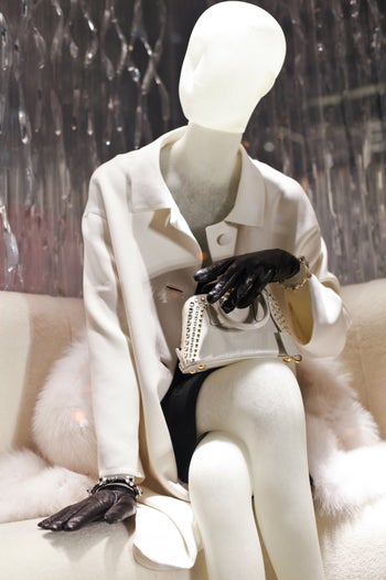 13_53Prada_JacquelineHarriet
