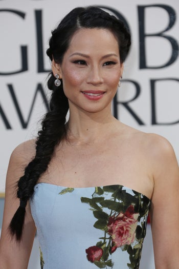 golden-globes-beauty-lucy-liu