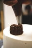 hot to decorate a cake