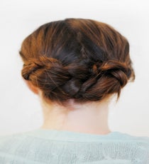 Looks complicated, but so easy, right? braided-hairstyle-10