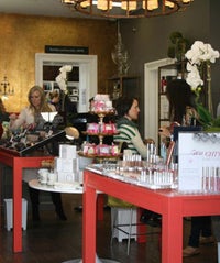 Treat Yourself To A (Free!) Mini Facial This Weekend bellacaramain