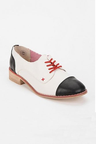 Le-Bunny-Retro-Bunny-Oxford_$60_Urban-Outfitters