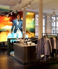 suitsuppyfallopen